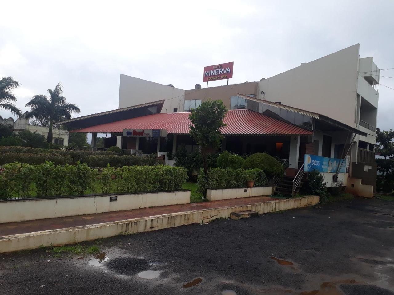 Minerva Paradise Otel Belgaum Dış mekan fotoğraf
