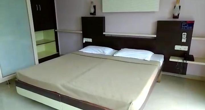 Minerva Paradise Otel Belgaum Dış mekan fotoğraf